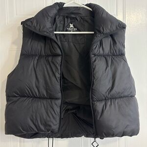 Women's Black Puffer Vest